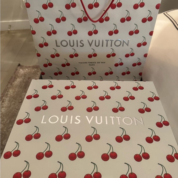 Louis Vuitton Cherry Print box and shopping bag - Picture 1 of 9